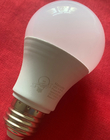 супер яркое течение приведенное энергосберегающей электрической лампочки 9W постоянн для домашней пользы